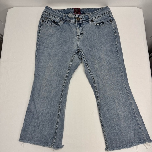 Torrid Denim Raw Raveled Hem Light Washed Cropped Jeans Size 12S - Picture 8 of 9
